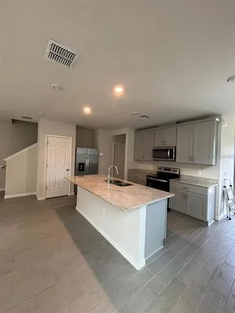 $2,100 | 846 Legacy Drive, Davenport, FL 33896