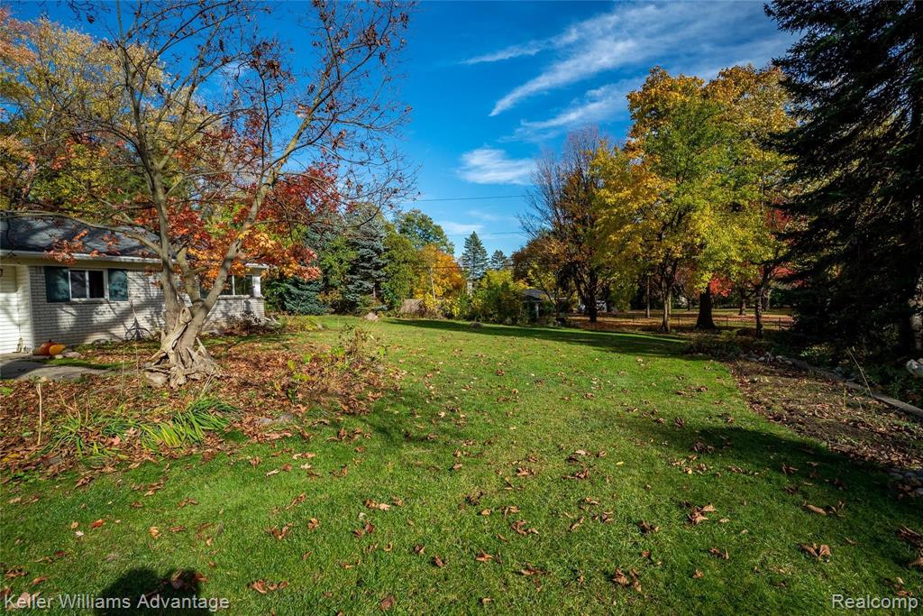 2360 West Square Lake Road Troy, MI 48098 - Photo 43 of 45