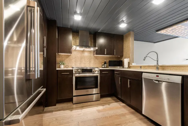 $879,000 | 205 10th Street, Unit 3F, Jersey City, NJ 07302