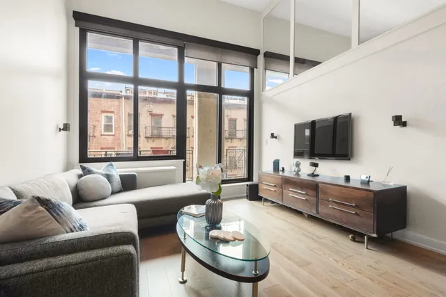 $879,000 | 205 10th Street, Unit 3F, Jersey City, NJ 07302