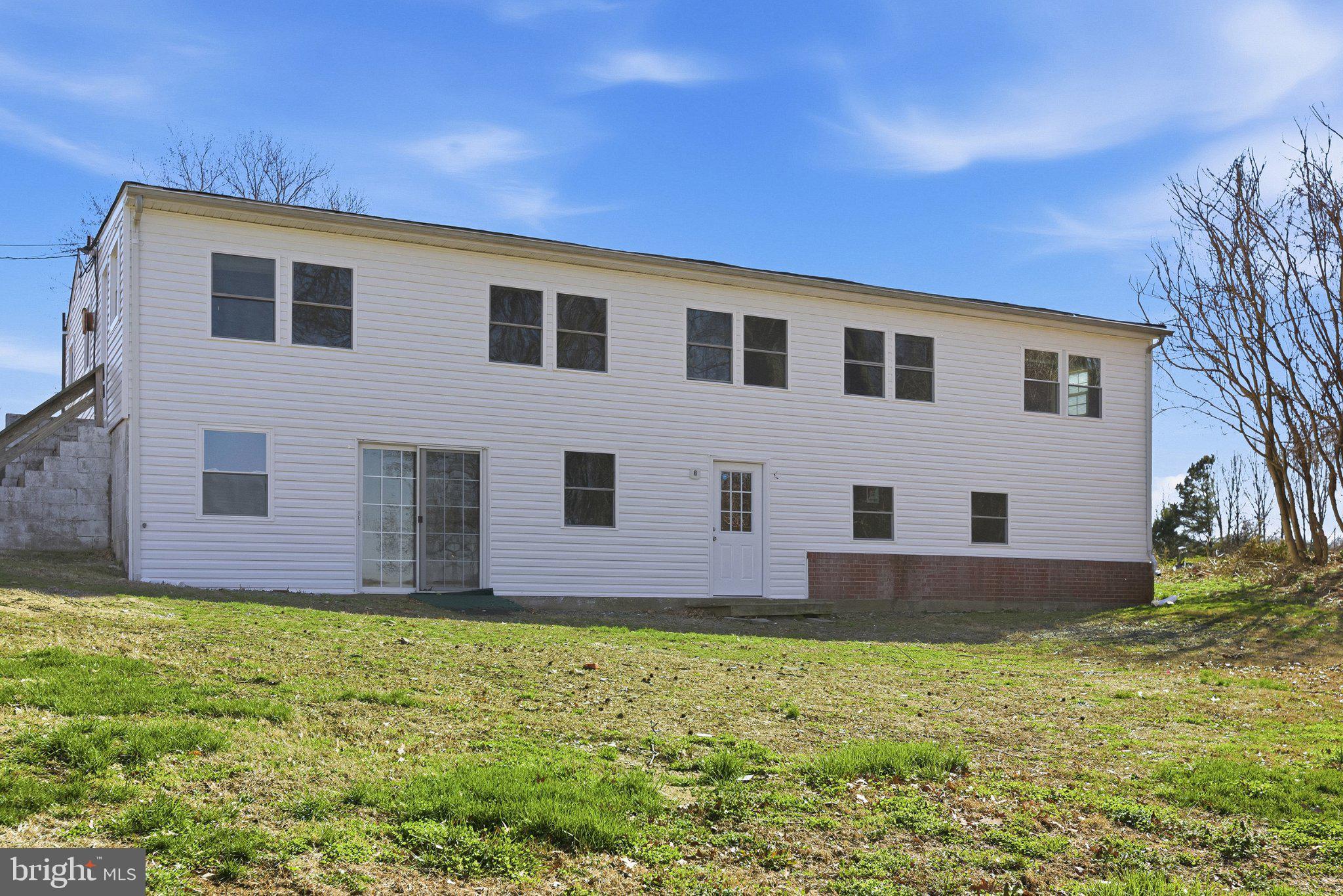 20289 Ridge Road Colonial Beach, VA 22443 - Photo 27 of 28 Spacious home with serene surroundings.