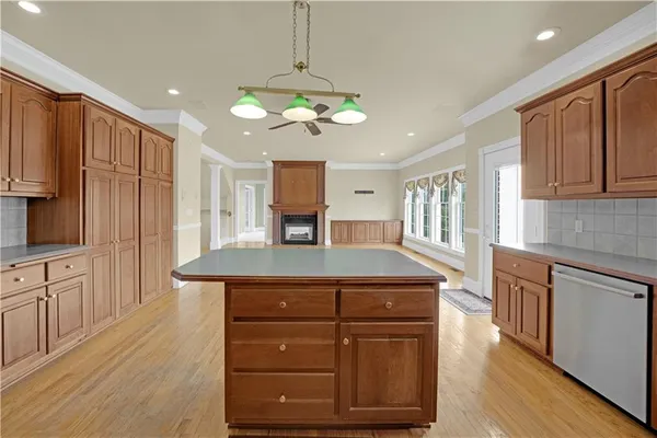 $879,000 | 471 Southeast 201st Road, Warrensburg, MO 64093