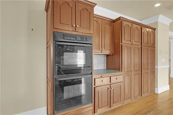 $879,000 | 471 Southeast 201st Road, Warrensburg, MO 64093