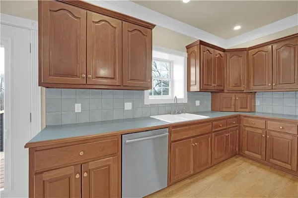 $879,000 | 471 Southeast 201st Road, Warrensburg, MO 64093