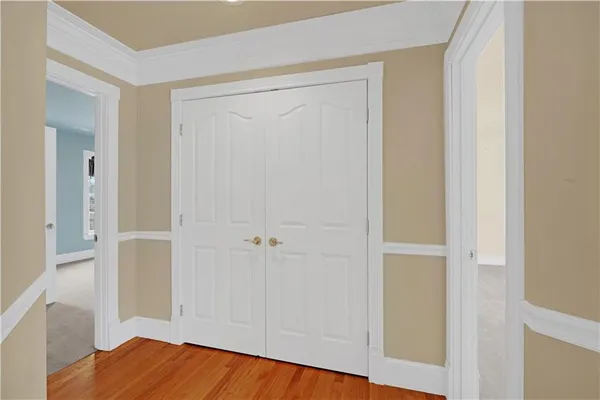 $879,000 | 471 Southeast 201st Road, Warrensburg, MO 64093