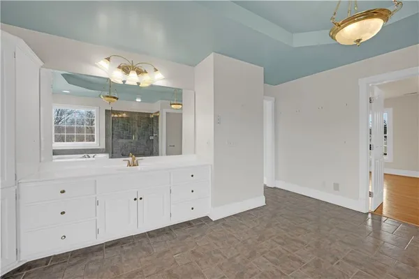 $879,000 | 471 Southeast 201st Road, Warrensburg, MO 64093