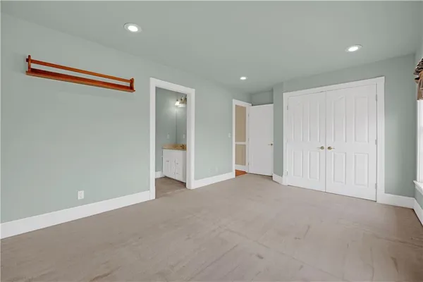 $879,000 | 471 Southeast 201st Road, Warrensburg, MO 64093