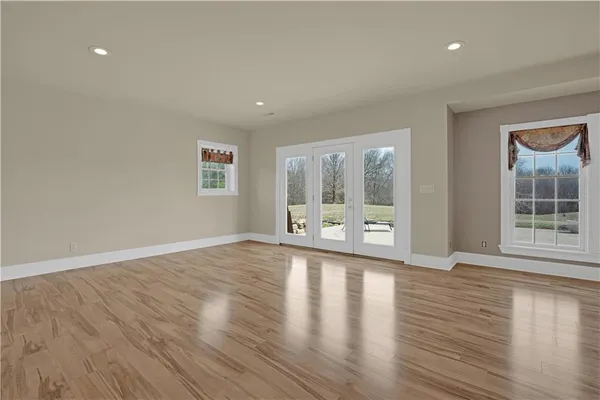 $879,000 | 471 Southeast 201st Road, Warrensburg, MO 64093
