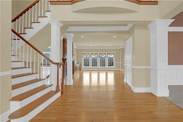 $879,000 | 471 Southeast 201st Road, Warrensburg, MO 64093