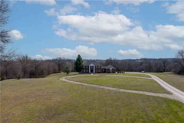 $879,000 | 471 Southeast 201st Road, Warrensburg, MO 64093