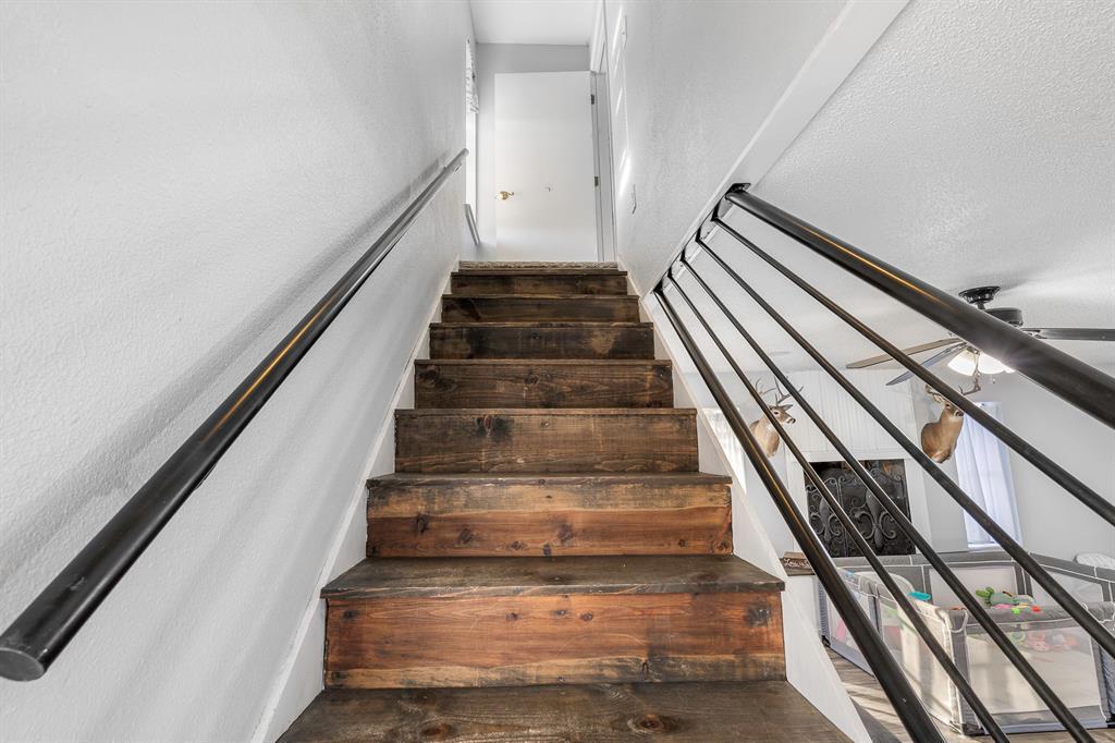 401 Sandy Lane Dublin, TX 76446 - Photo 11 of 39 a view of entryway