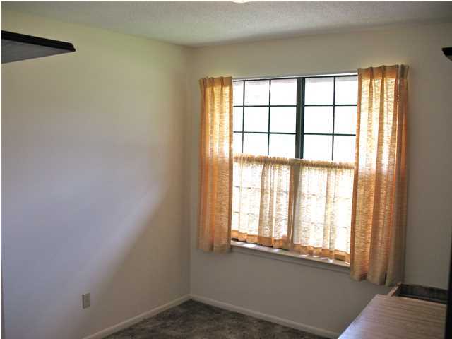 83 Engelbrecht Road DeFuniak Springs, FL 32433 - Photo 12 of 21 Gallery Image 12