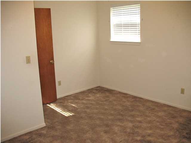 83 Engelbrecht Road DeFuniak Springs, FL 32433 - Photo 16 of 21 Gallery Image 16