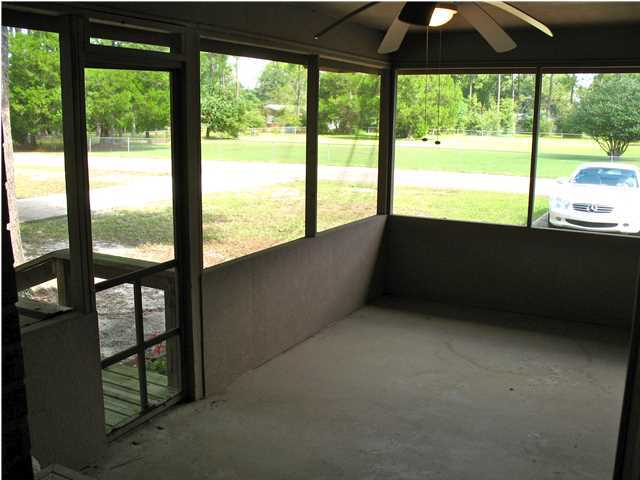 83 Engelbrecht Road DeFuniak Springs, FL 32433 - Photo 3 of 21 Gallery Image 3