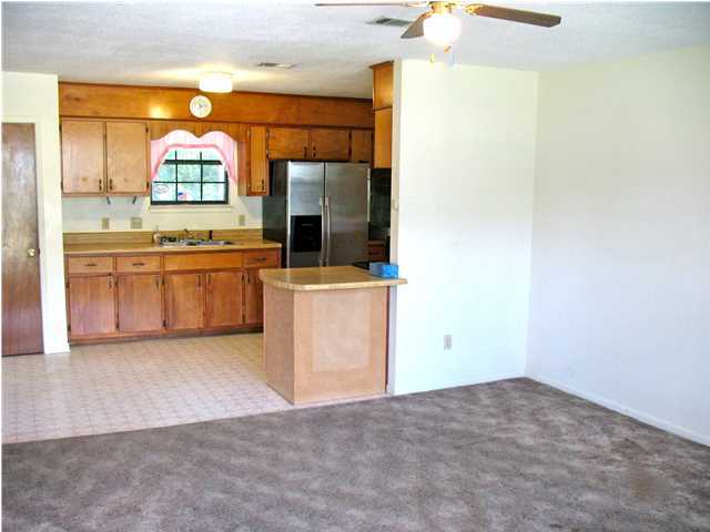 83 Engelbrecht Road DeFuniak Springs, FL 32433 - Photo 7 of 21 Gallery Image 7