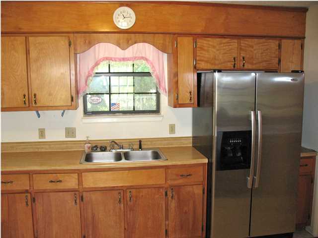 83 Engelbrecht Road DeFuniak Springs, FL 32433 - Photo 9 of 21 Gallery Image 9