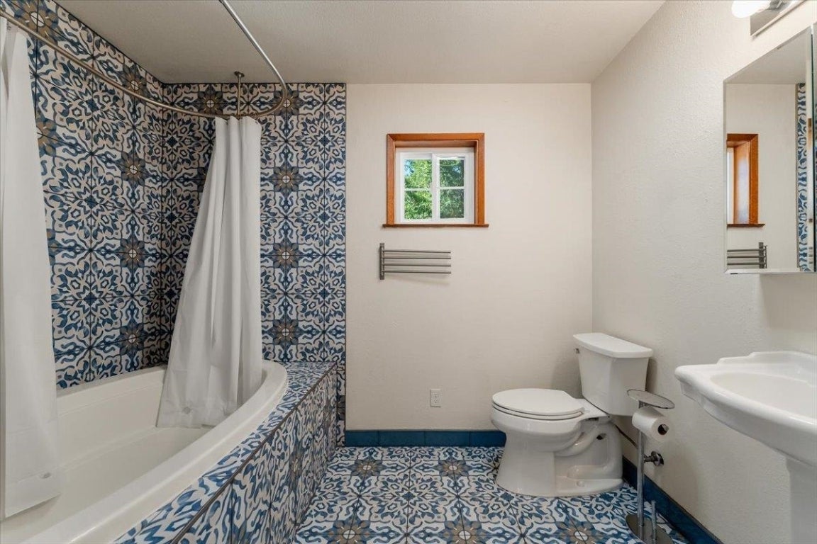 2026 Deetz Road Mount Shasta, CA 96067 - Photo 14 of 45 Gallery Image 14