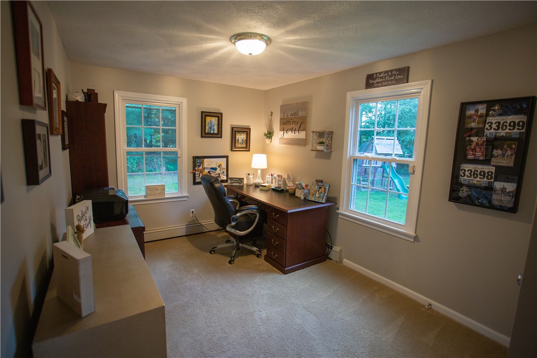 10 Blacksmith Road Cumberland, RI 02864 - Photo 17 of 40