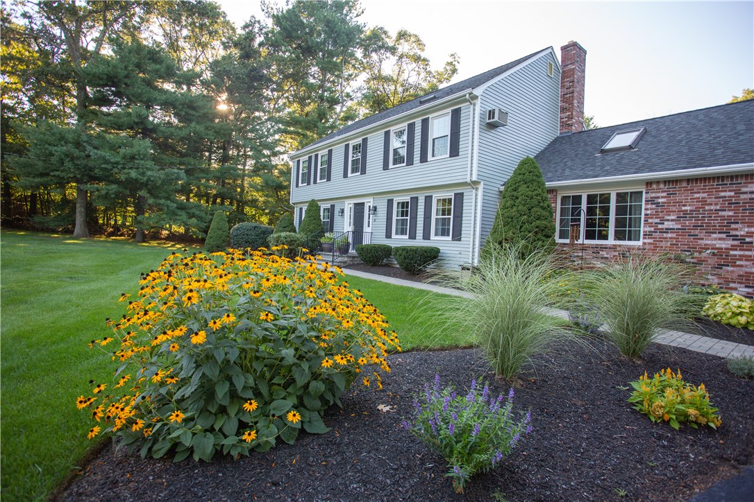 10 Blacksmith Road Cumberland, RI 02864 - Photo 3 of 40