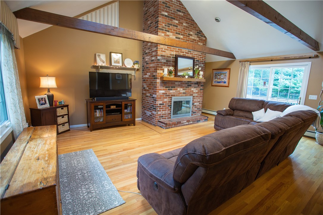 10 Blacksmith Road Cumberland, RI 02864 - Photo 4 of 40