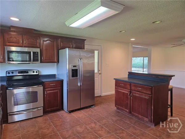 $2,200 | 807 Pound Road, Guyton, GA 31312