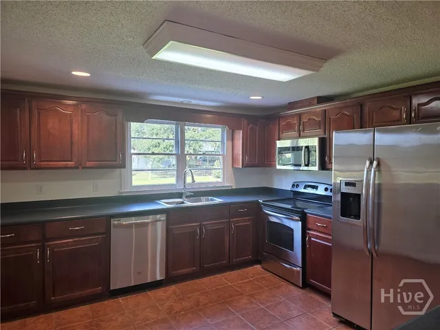 $2,300 | 807 Pound Road, Guyton, GA 31312