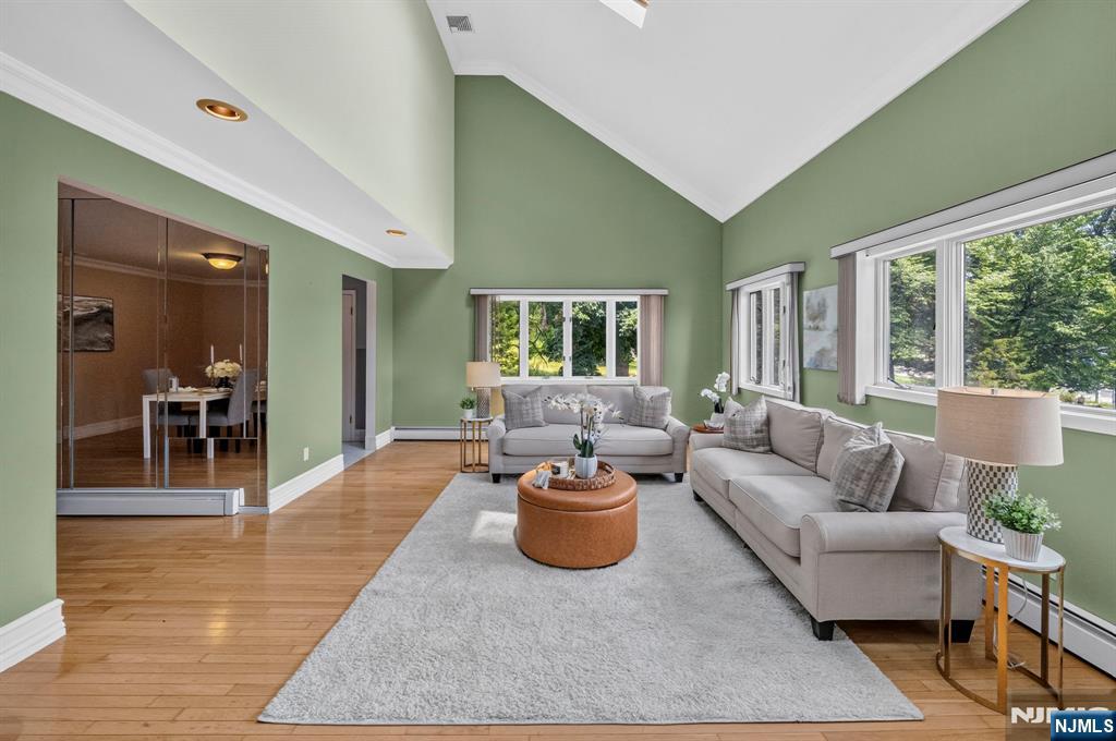 163 Oldham Road Wayne, NJ 07470 - Photo 12 of 50 Gallery Image 12