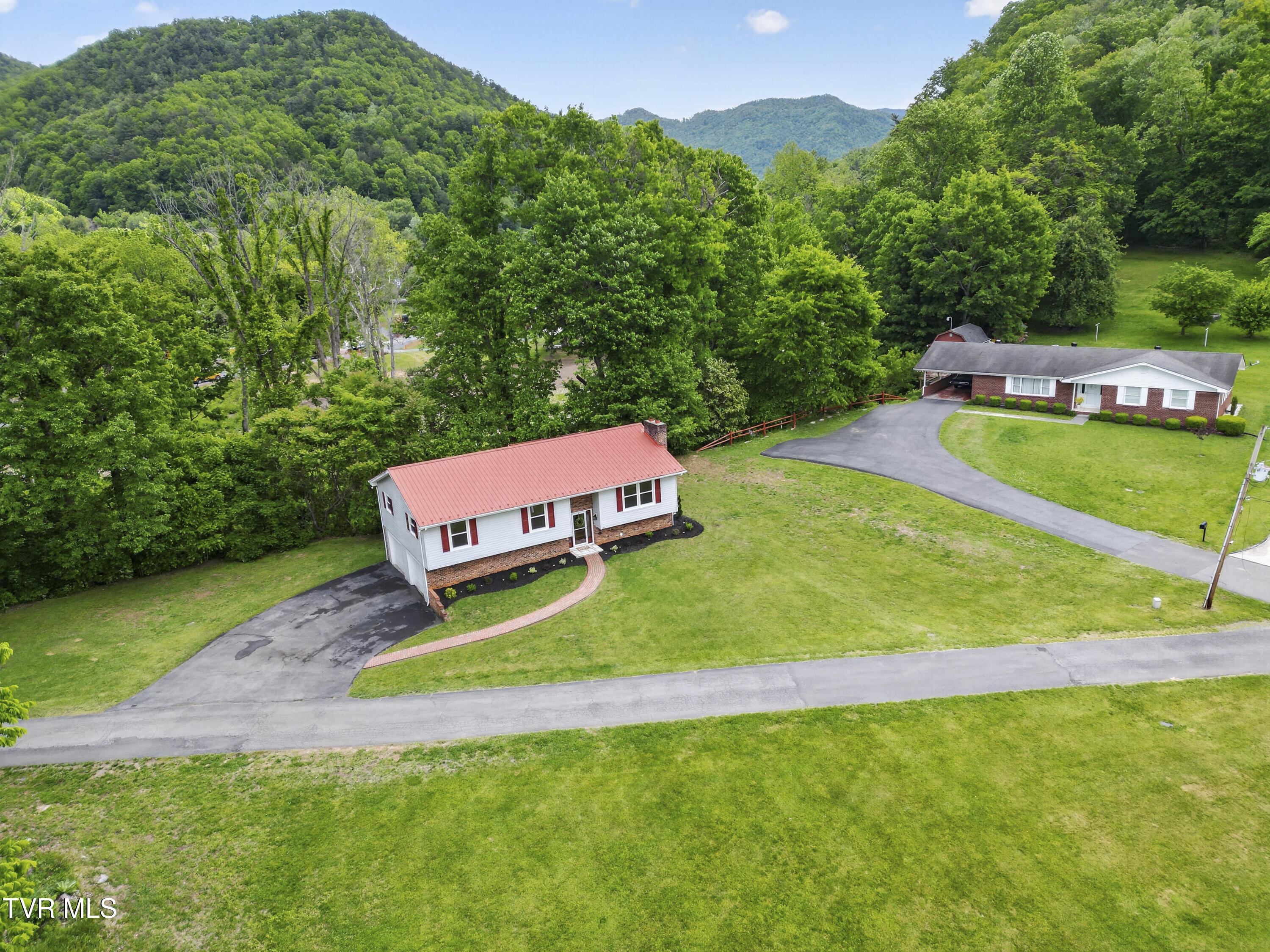 142 Backer Lane Damascus, VA 24236 - Photo 52 of 67 142-Backer-Ln-Damascus-VA Cynthia-Routon