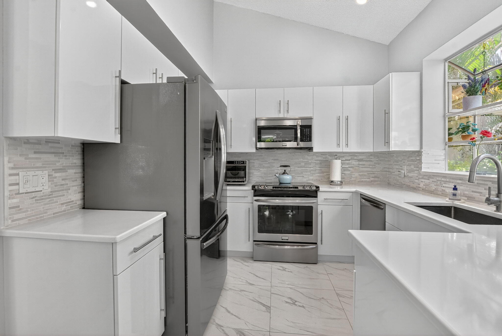 5326 Northwest 21st Avenue Boca Raton, FL 33496 - Photo 17 of 45 18-web-or-mls-DSC_0486