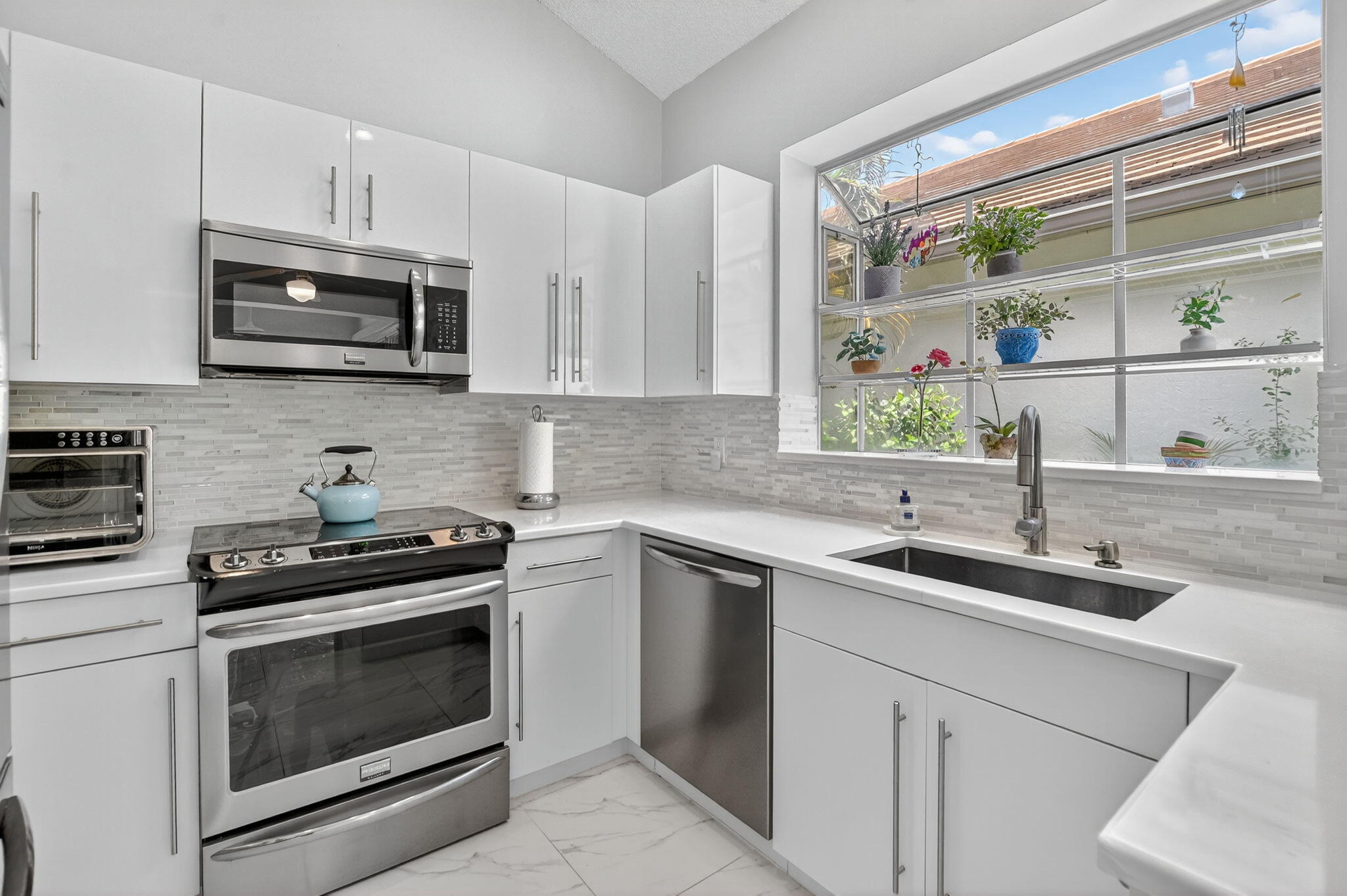 5326 Northwest 21st Avenue Boca Raton, FL 33496 - Photo 18 of 45 17-web-or-mls-DSC_0481