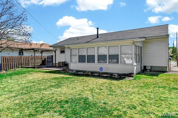 $167,000 | 265 Monterey Drive, Florissant, MO 63031