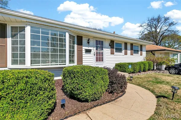 $167,000 | 265 Monterey Drive, Florissant, MO 63031