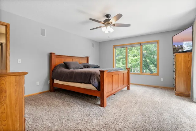 $899,900 | 1109 Lakeview Avenue, Alexandria, MN 56308