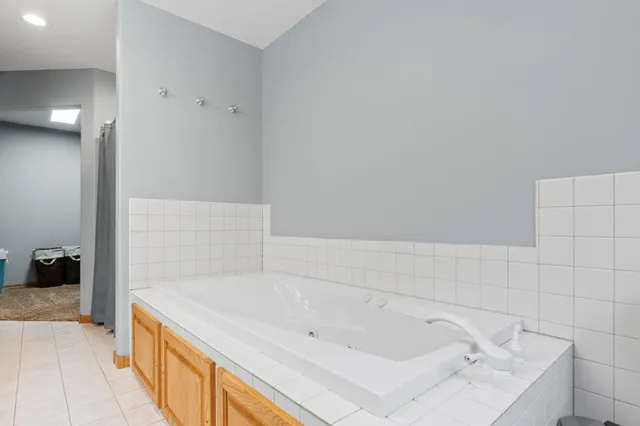 $899,900 | 1109 Lakeview Avenue, Alexandria, MN 56308