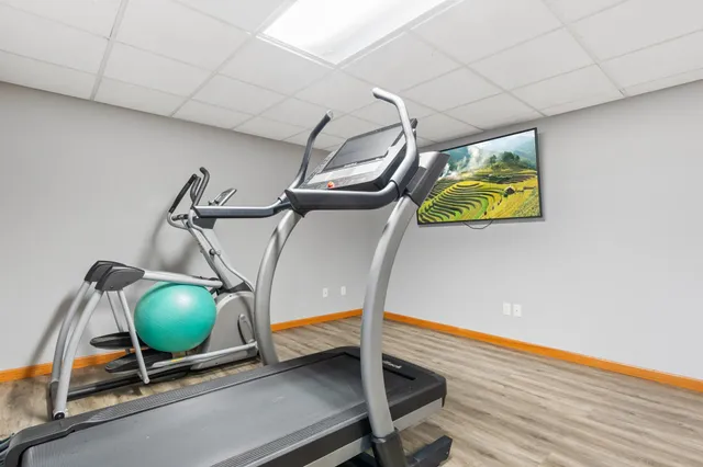 $899,900 | 1109 Lakeview Avenue, Alexandria, MN 56308