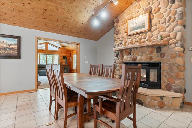 $899,900 | 1109 Lakeview Avenue, Alexandria, MN 56308