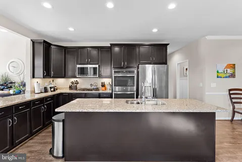$1,150,000 | 35829 Peninsula Court, Round Hill, VA 20141