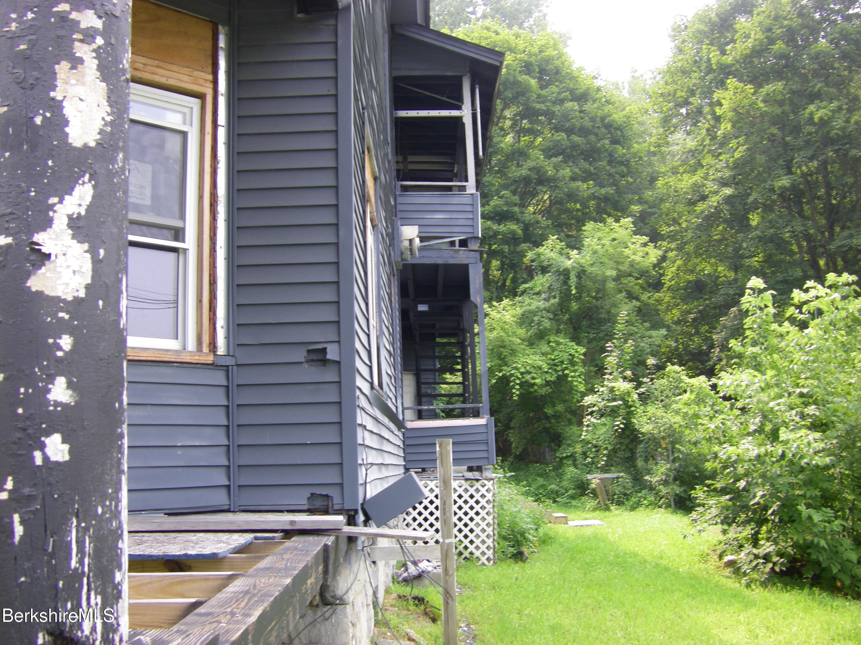 306 Union Street North Adams, MA 01247 - Photo 3 of 30 Side Viiew