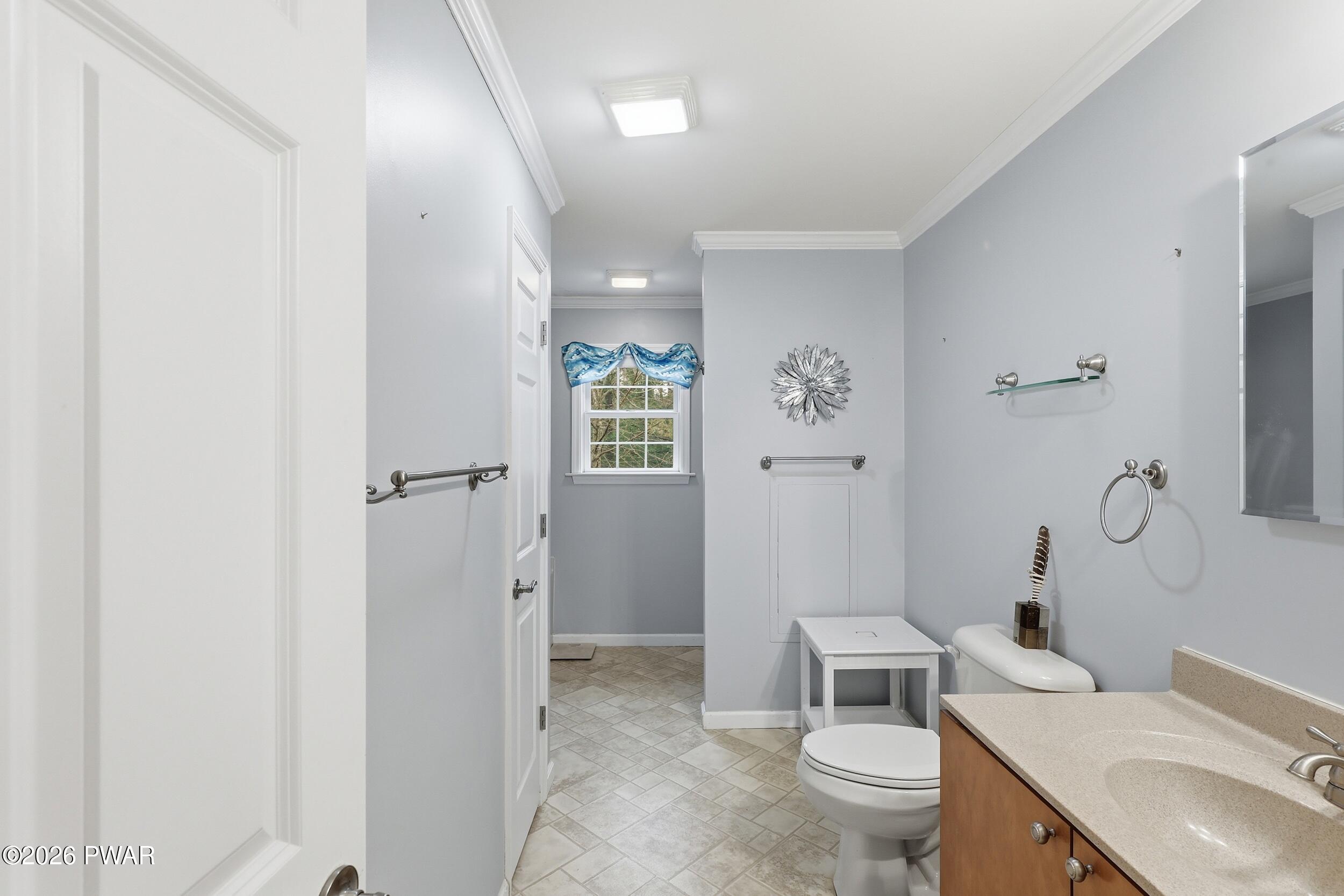 4 Pine Creek Road Hawley, PA 18428 - Photo 21 of 50 Primary ensuite bath