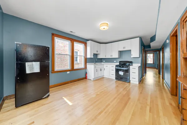 $1,900 | 2231 South 61st Court, Unit 2, Cicero, IL 60804
