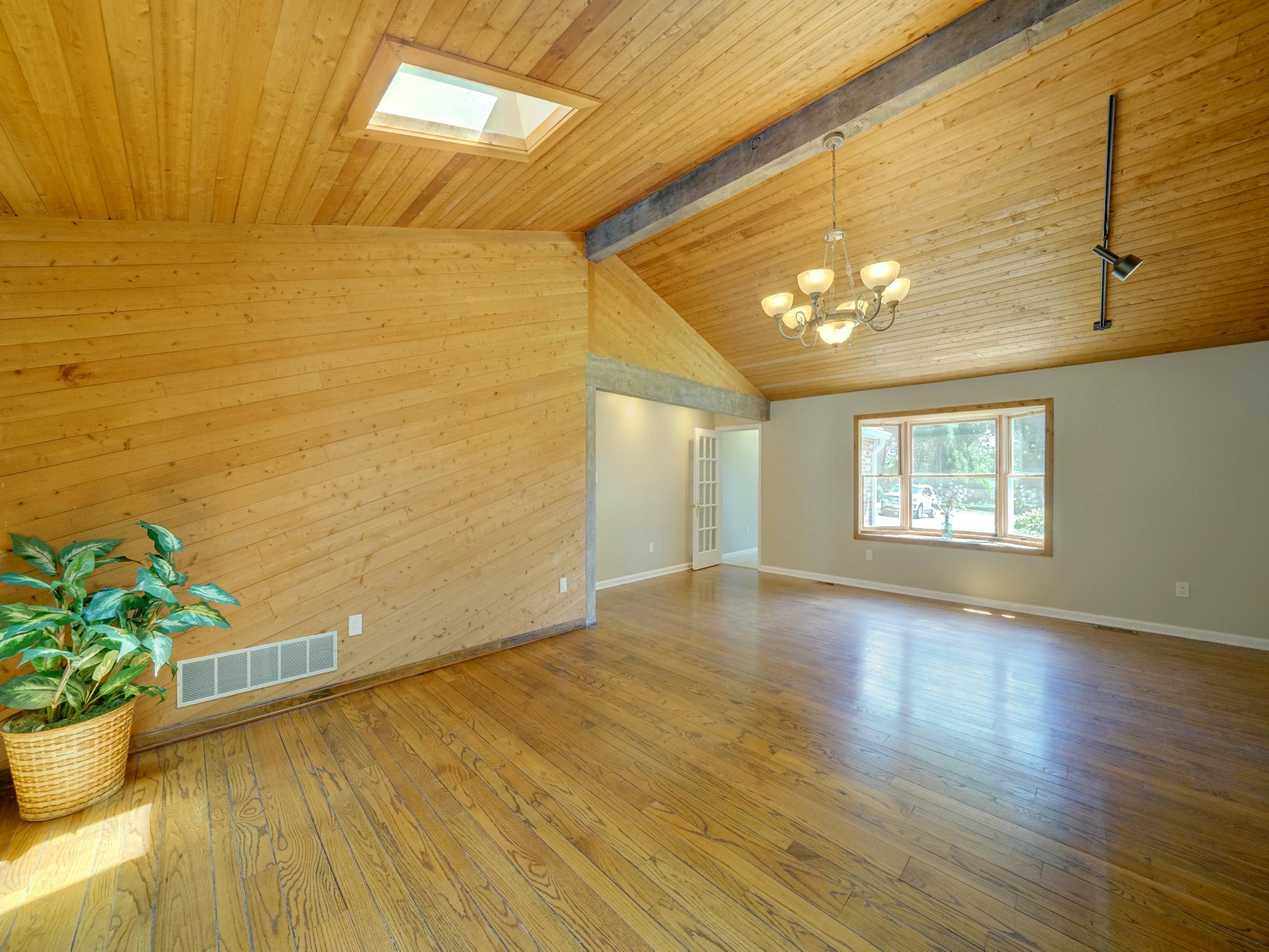 5062 Durham Road West Columbia, MD 21044 - Photo 5 of 40 Expansive Great room, view from slider