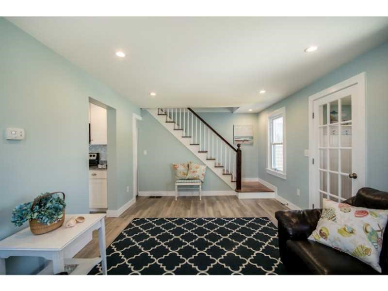 273 Riverside Street Portsmouth, RI 02871 - Photo 11 of 14