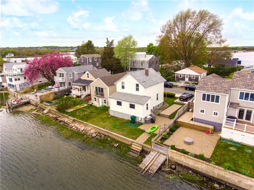 273 Riverside Street Portsmouth, RI 02871 - Photo 3 of 14