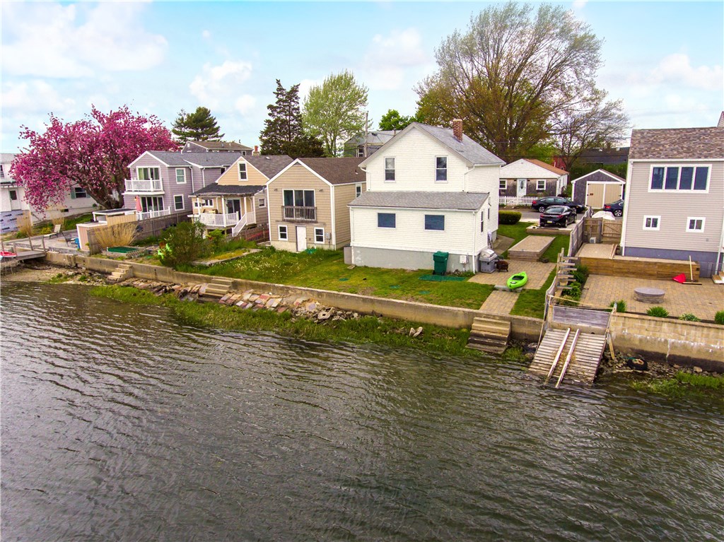 273 Riverside Street Portsmouth, RI 02871 - Photo 5 of 14