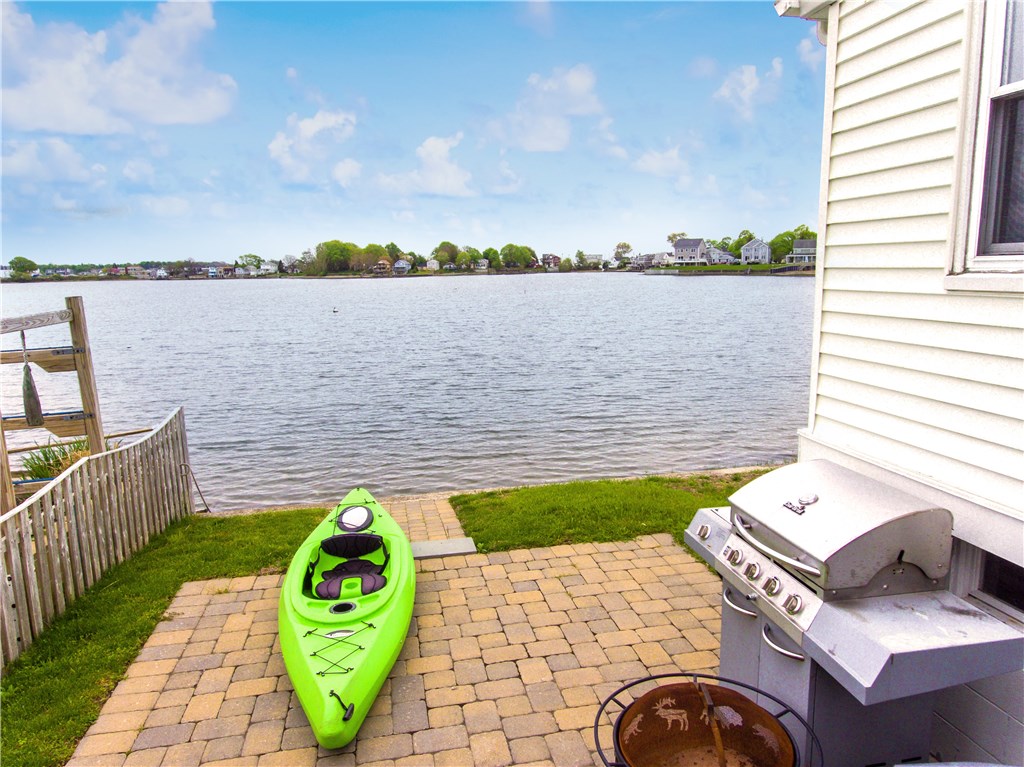 273 Riverside Street Portsmouth, RI 02871 - Photo 7 of 14