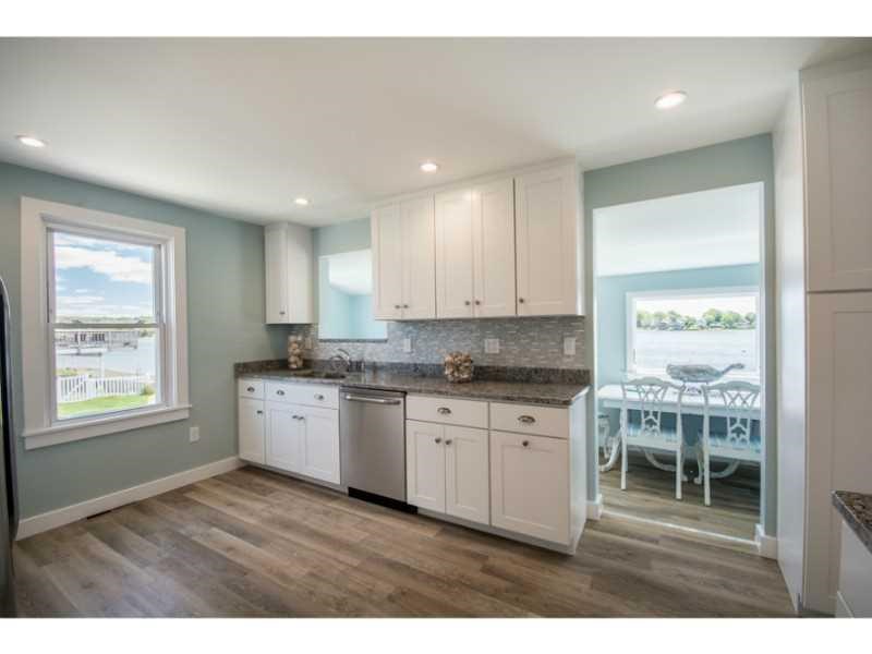 273 Riverside Street Portsmouth, RI 02871 - Photo 9 of 14