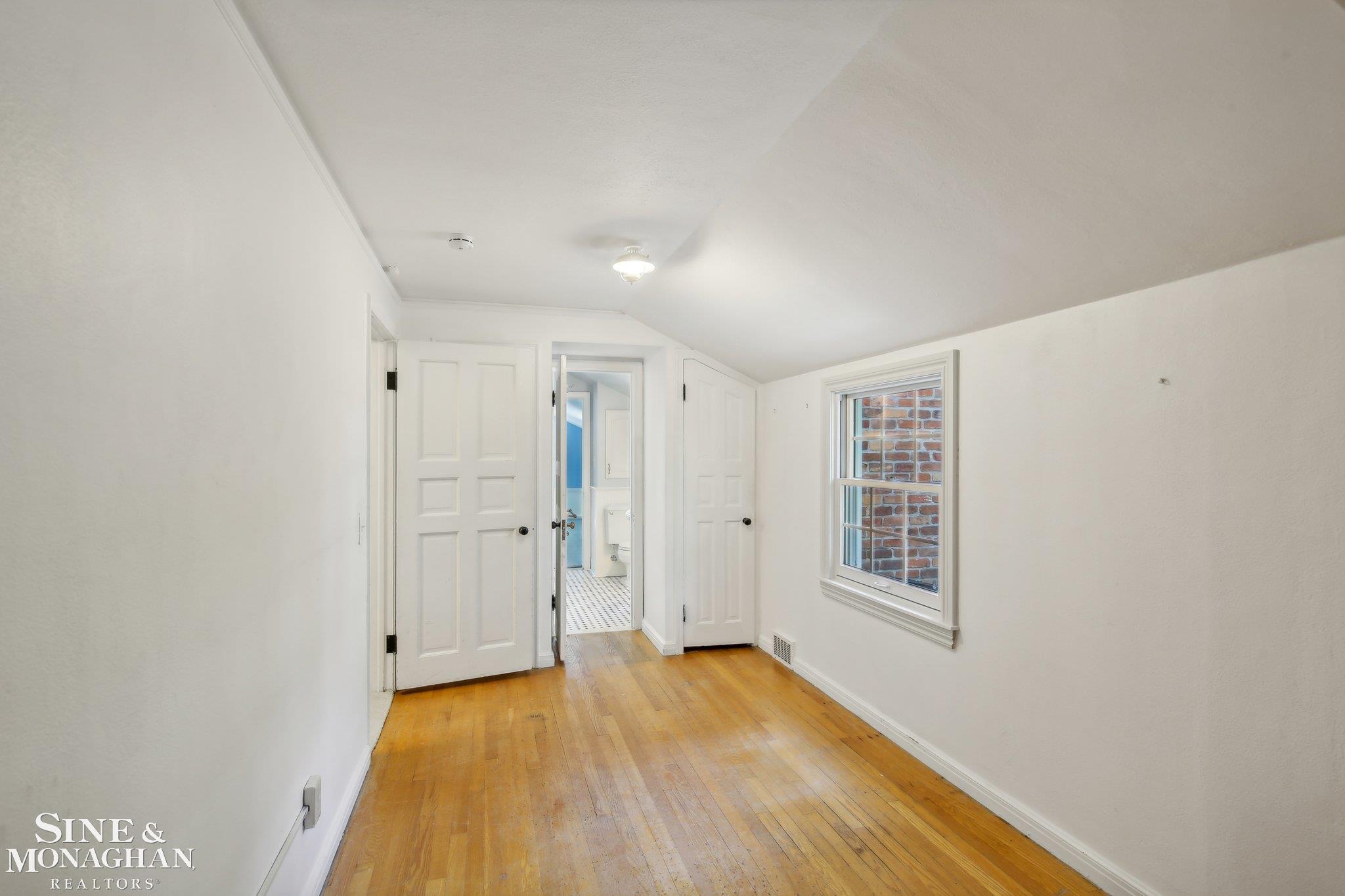 61 Muskoka Road Grosse Pointe, MI 48236 - Photo 22 of 45 5th Bedroom/Prim Closet