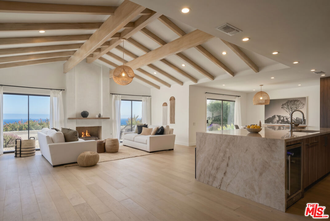 20374 Seaboard Road Malibu, CA 90265 - Photo 5 of 26