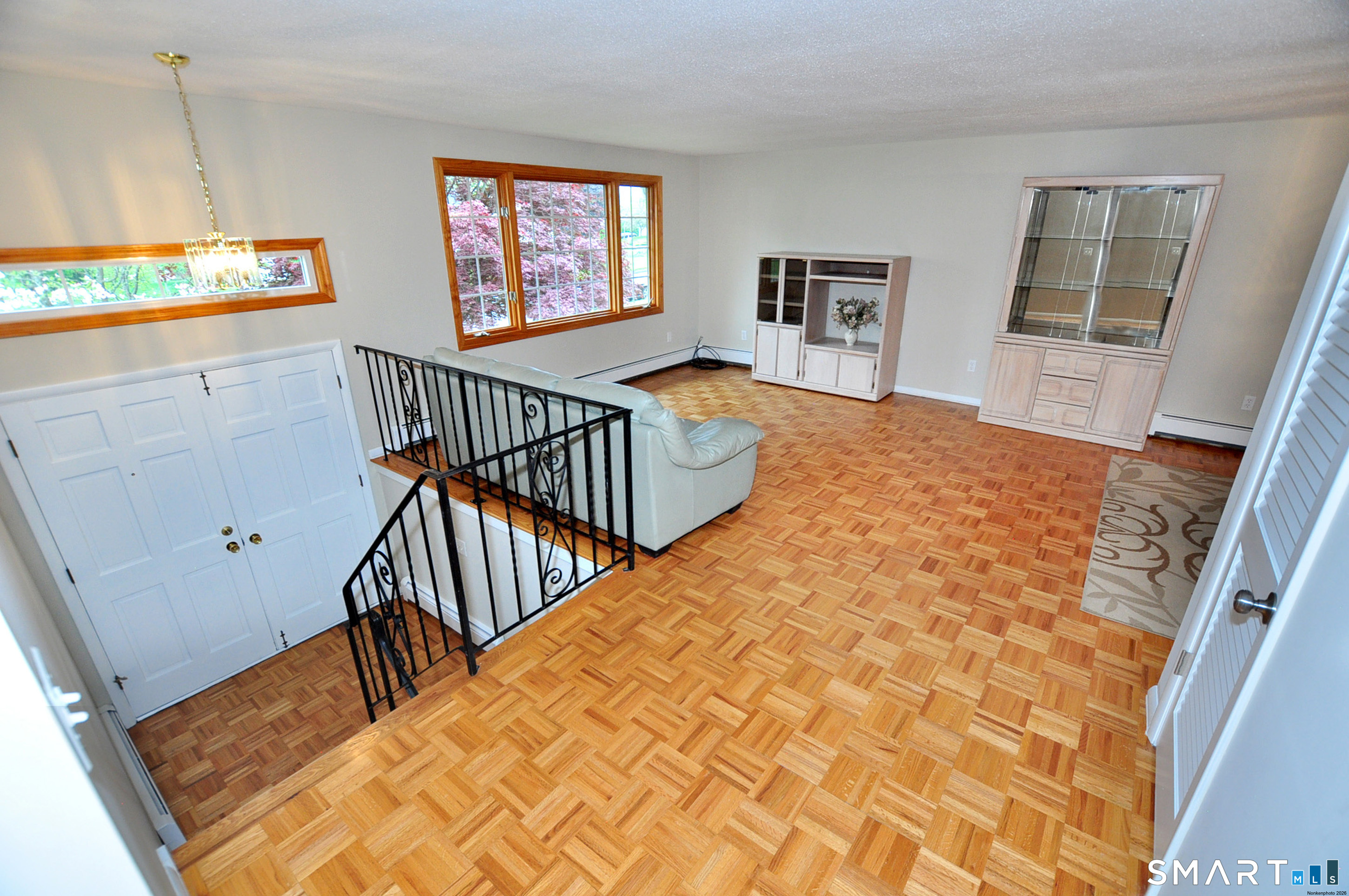 65 Winthrop Road Windsor, CT 06095 - Photo 4 of 35