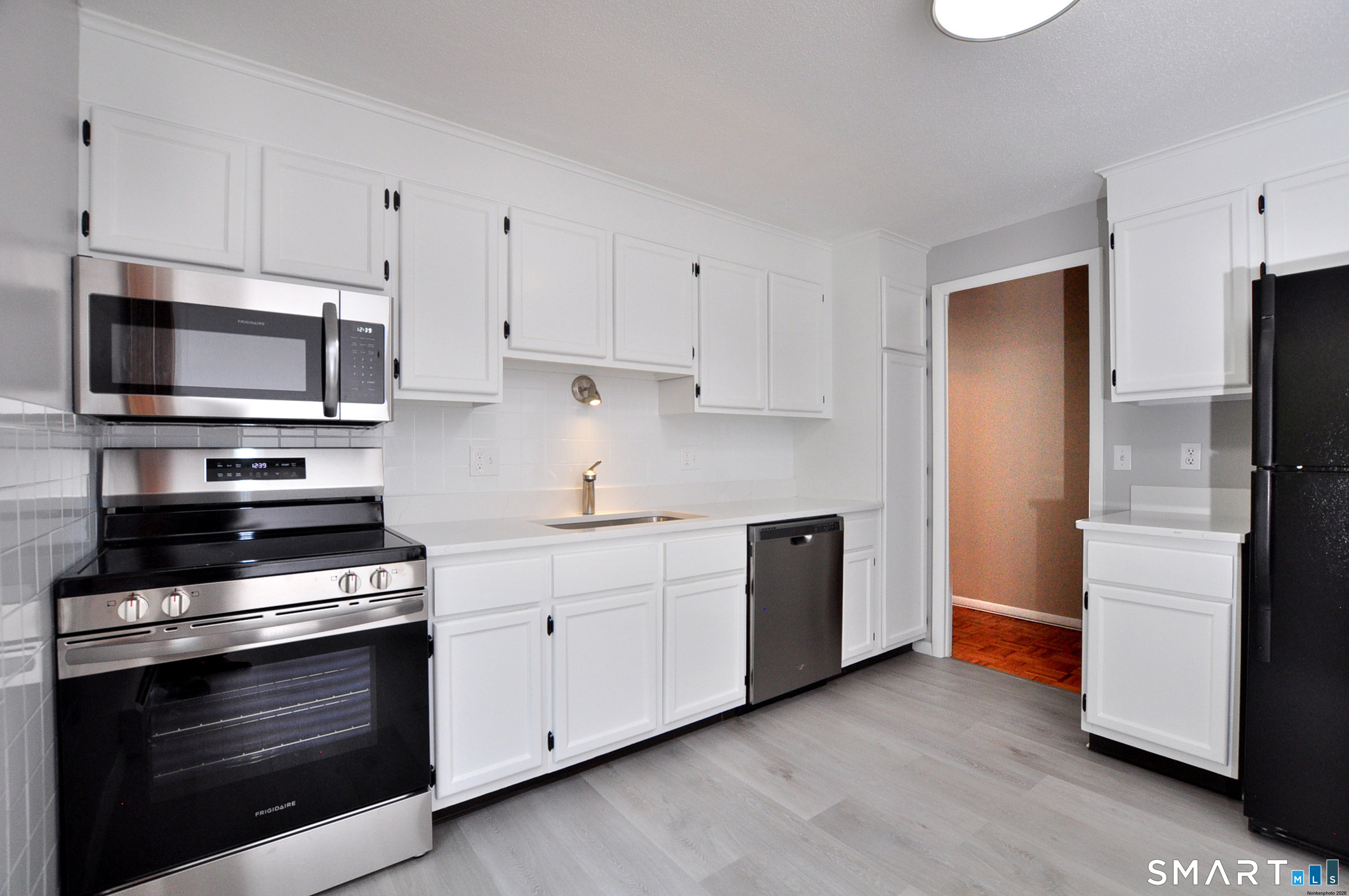 65 Winthrop Road Windsor, CT 06095 - Photo 10 of 35